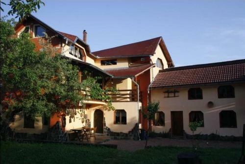 Hostal Arts And Crafts Guesthouse