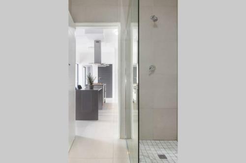 Apartamento Alimama Spaces: The Manson's 8 On New