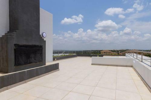 Apartamento Alimama Spaces: The Manson's 8 On New