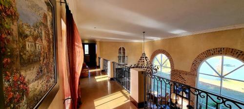 Sandmartins Private Secure Villa