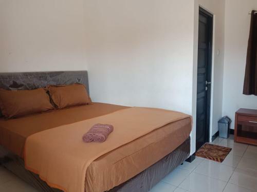 Hostal Mandastana Guest House And Kost