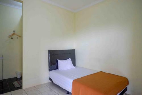 Hotel Tentrem Syariah Guesthouse Redpartner