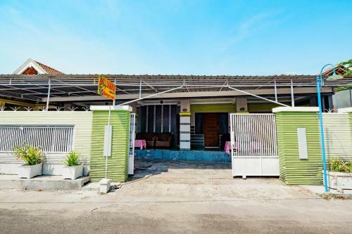 Hotel Spot On 2171 Griya Sakura Syariah
