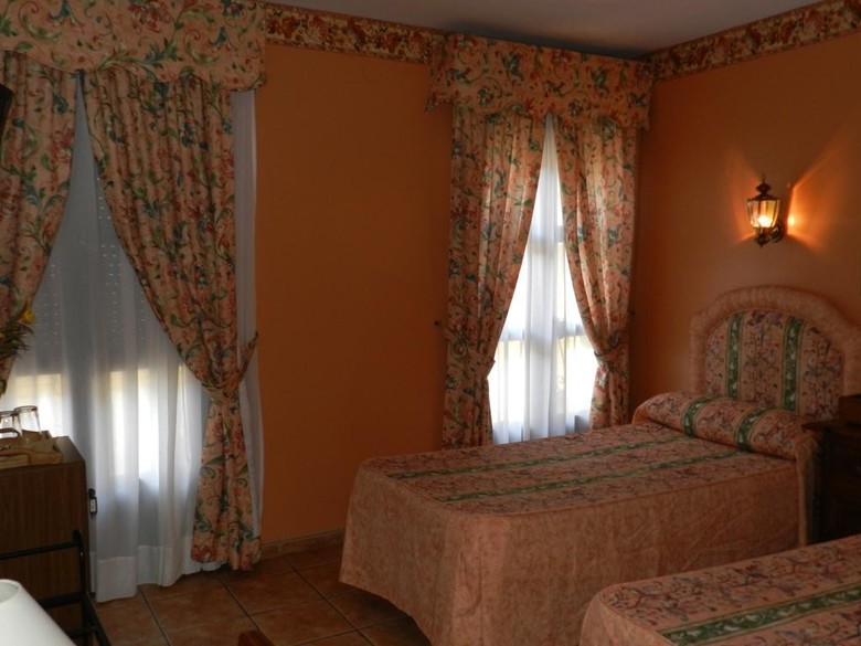 Hotel Don Javier (.)