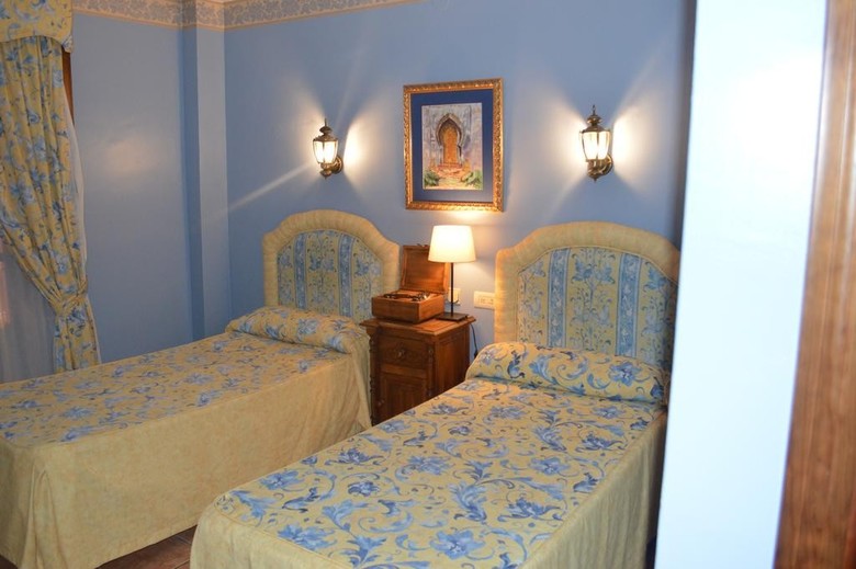 Hotel Don Javier (.)