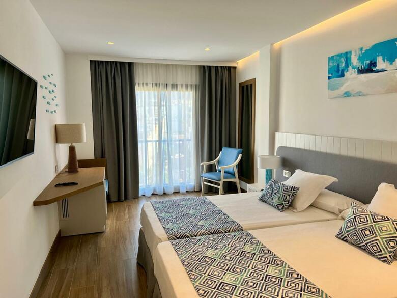 Hotel Perla Marina