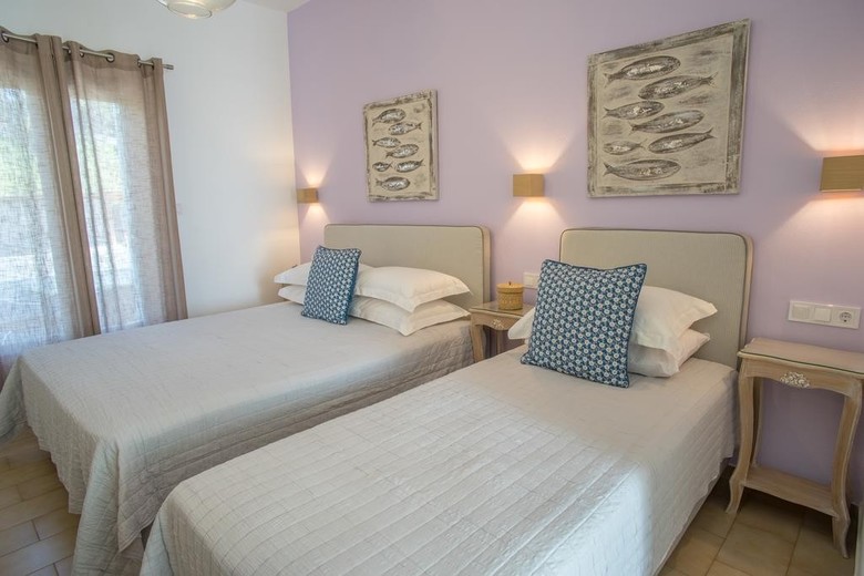 Hotel Cyclades