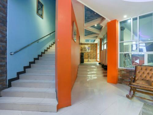 Hotel Oyo Life 3520 Indoniaga Palace