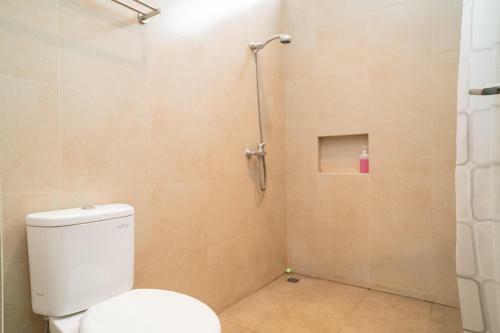 Hostal Three J Residence