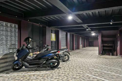 Hotel Oyo 90708 Kbr Home
