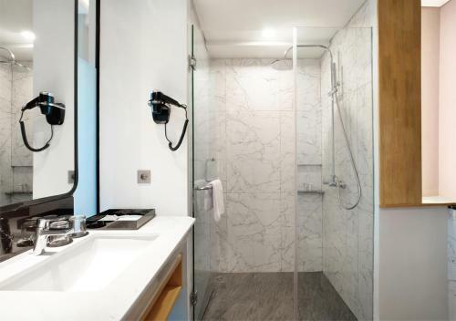 Hotel The 1o1 Jakarta Airport Cbc