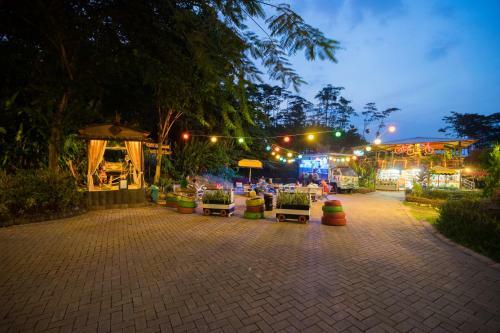 Royal Caravan Trawas Hotel