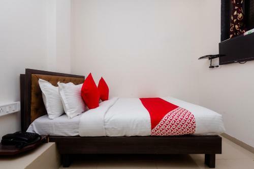 Oyo 28001 Hotel Sai Darshan