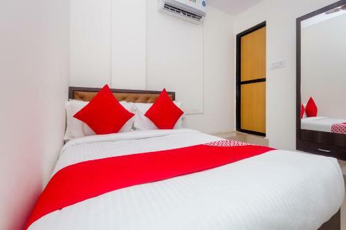 Oyo 28001 Hotel Sai Darshan
