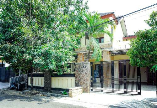 Hostal Green Surabaya Homey