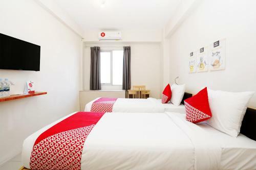 Hotel Vaccinated Staff - Oyo Flagship 910 Menara Rungkut Surabaya