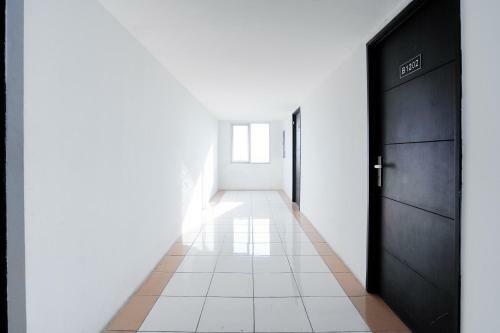 Hotel Vaccinated Staff - Oyo Flagship 910 Menara Rungkut Surabaya
