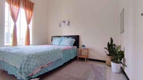 Bed & Breakfast Surabaya Homey Near Its