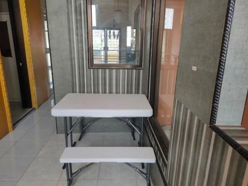 Hotel Oyo 91099 Krukah Residence