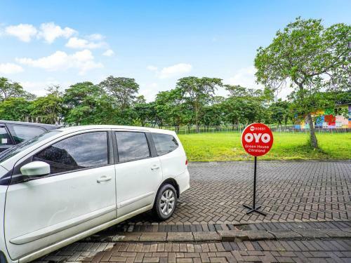 Hotel Oyo 90651 Green House Citraland