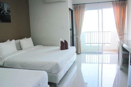 Plus Hotel