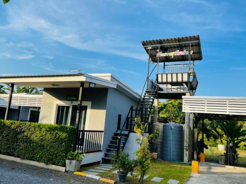 Hotel Baan Ruay Suk Resort, Lopburi