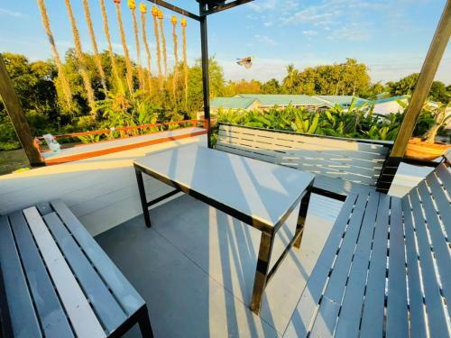 Hotel Baan Ruay Suk Resort, Lopburi