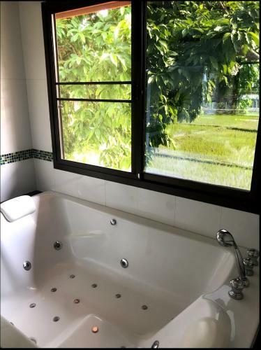Pool Villa Klang Na Mae Rim
