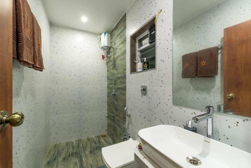 Villa Saffronstays Coral Hues