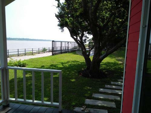 Bed & Breakfast Bo Tree Cottage On The River