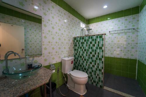 Hostal The Garden Town Residences