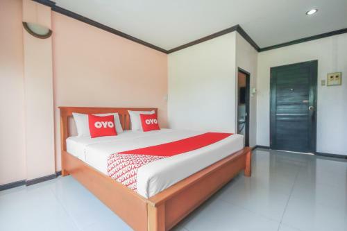 Vaccinated Staff -oyo 1145 Prickhom Garden Hotel