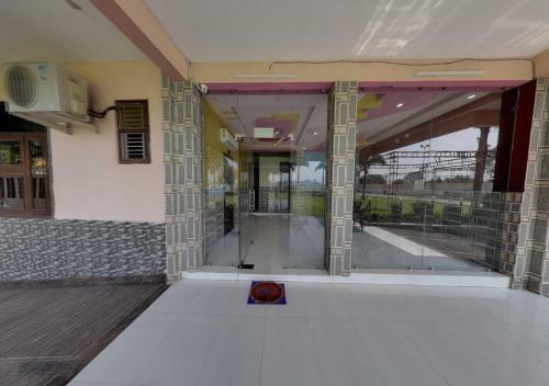 Hotel S K Resort & Marriage Garden