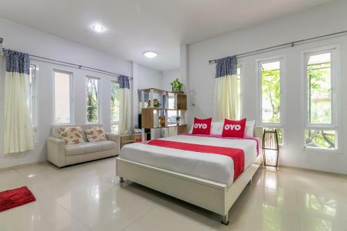 Hotel Vaccinated Staff - Oyo 1129 Leelavadee Resort Korat