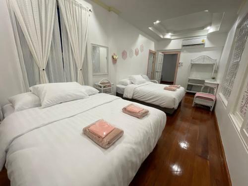 Villa Minimal House Phichit