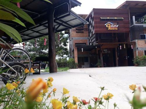 Hostal Baan 9'nan Guest Home In Nan City.