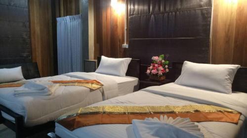 Hostal Baan 9'nan Guest Home In Nan City.
