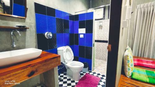Hostal Baan 9'nan Guest Home In Nan City.