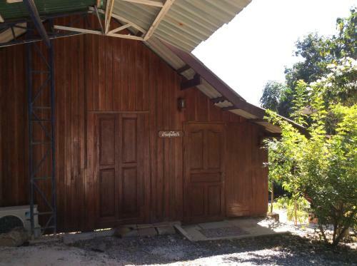 Settee Homestay