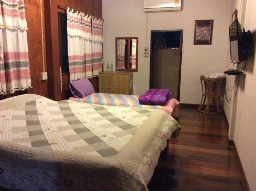 Settee Homestay
