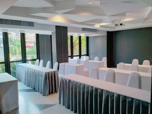 Ou Hotel