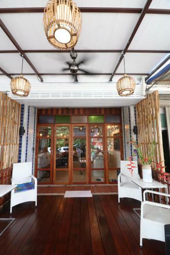 Hostal Little Jasmine By The River