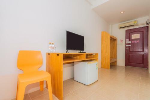 Hotel Oyo 614 Koh Lak Resort