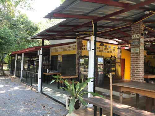 The Monkey Resort Donheang