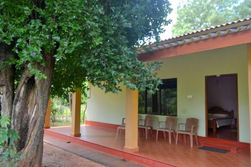 Hostal Dilsara Holiday Resort
