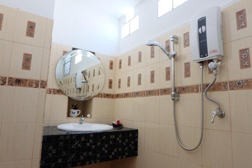 Bed & Breakfast Aiyara House