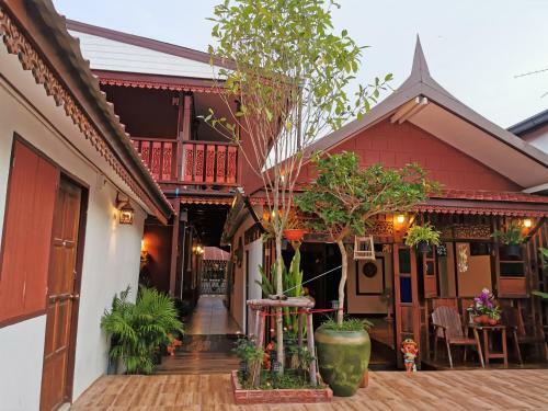 Hostal Chanida Home
