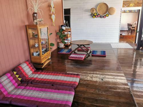 Hostal Chanida Home