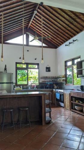 Uluwatu Surf Ranch - Lovely 4 Bedroom Villa