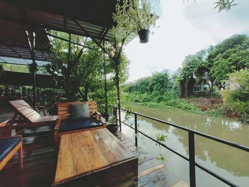Hostal Baan Canalee (??????????)